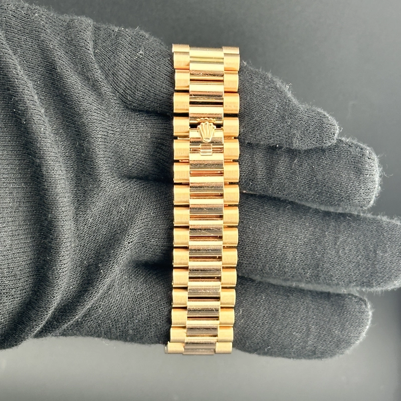 Rolex Day Date Sundust Baguette Dial on President Bracelet Ref. 228235 Card 2017 view 4