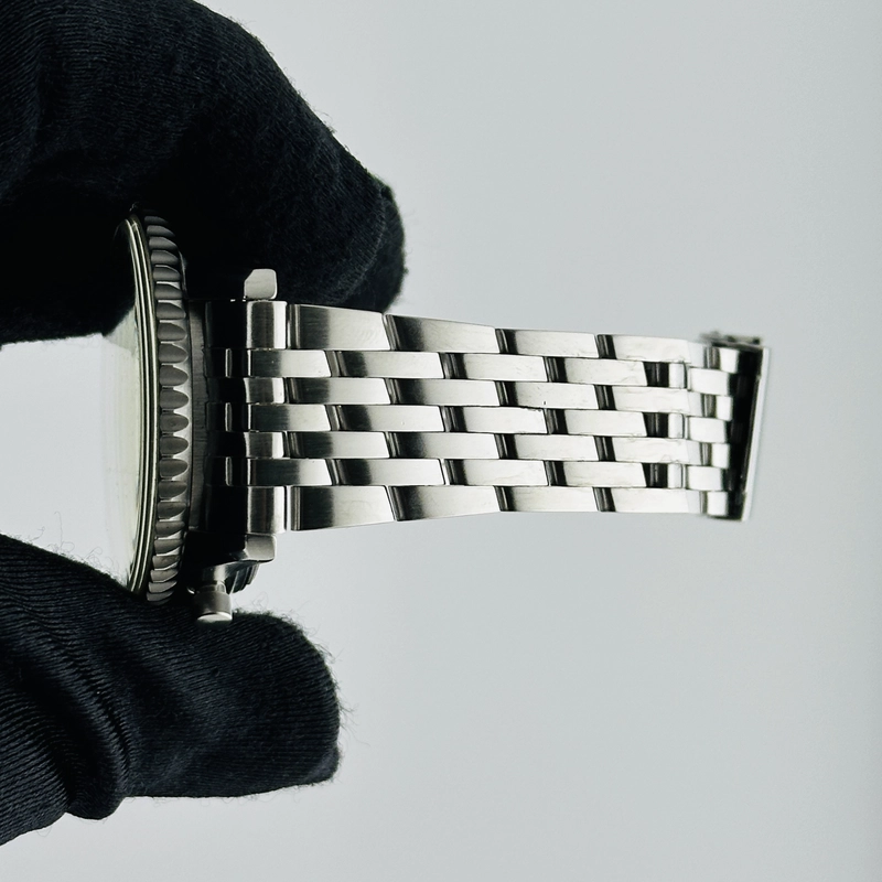 Breitling Navitimer Fighter Black Dial on Stainless Steel Bracelet Ref. A13330 Card 2001 view 5