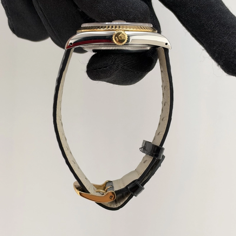 Rolex Datejust 36 Champagne Stick Dial on Generic Leather Strap Ref. 16233 1988 view 5