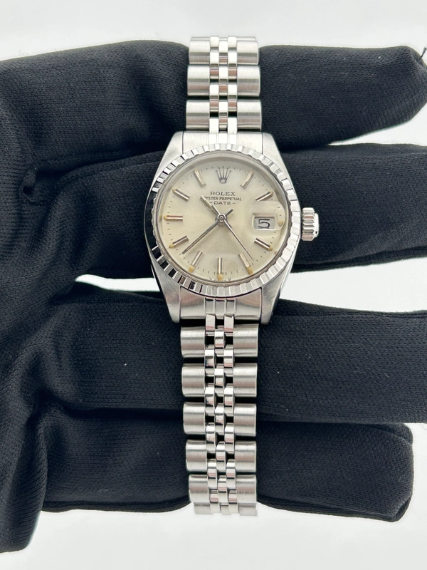 Rolex Date Silver Stick Dial on Stainless Steel Bracelet Ref. 6924 1975 view 2