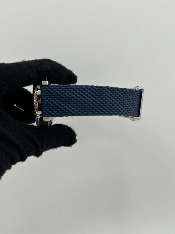 Breitling Superocean H√©ritage II B20 Automatic Blue Dial on Rubber Strap Ref. UB2010161C1S1 Complete 2026 view 5