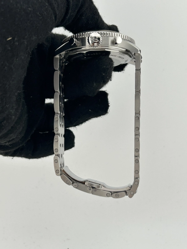 Breitling Classic AVI Chronograph Blue Dial on Stainless Steel Bracelet Ref. A233801A1C1A1 Complete 2023 view 6