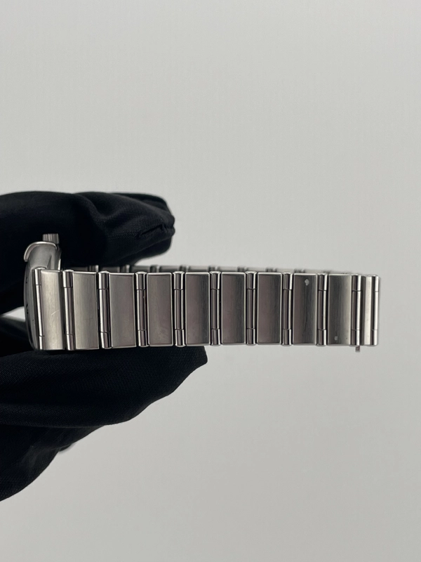 Omega Constellation White Dial on Stainless Steel Bracelet Ref. 1562.3 Card 2004 view 6