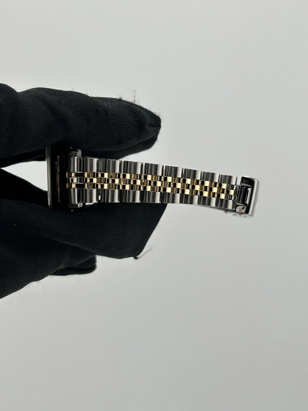 Rolex Datejust Lady Champagne Stick Dial on Jubilee Ref. 69173 Papers 1993 view 5