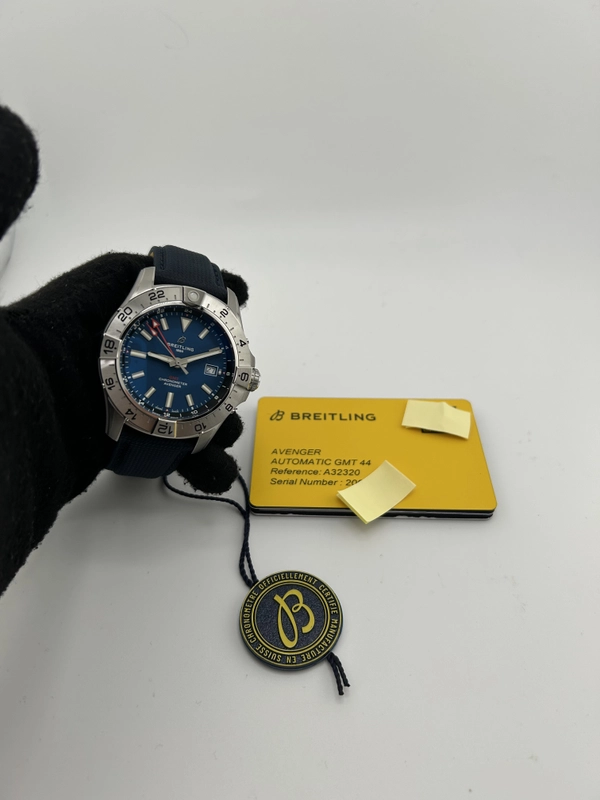 Breitling Avenger Automatic GMT Blue Dial on Leather Strap Ref. A32320101C1X1 Complete 2026 view 7