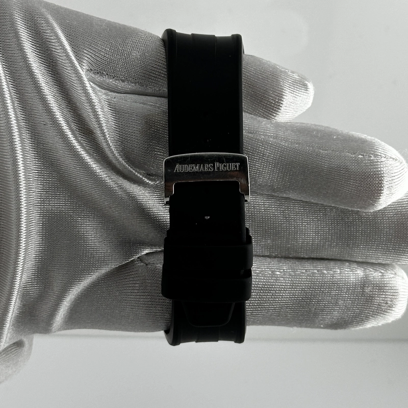 Audemars Piguet Royal Oak Offshore Black Dial on Rubber Strap Ref. 25940SK.OO.D002CA.03 view 3