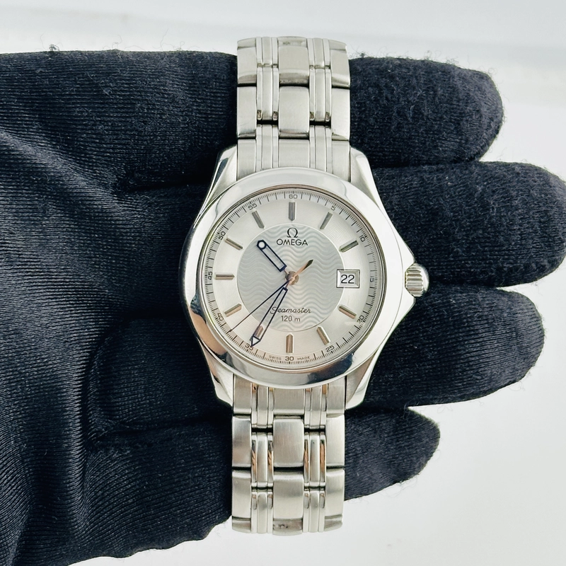 Omega Sea-Master Silver Stick Dial on Stainless Steel Bracelet Ref. 2511.31.00 view 2