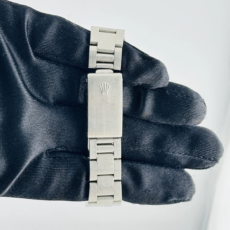 Rolex Air-King Silver Stick Dial on Oyster Bracelet Ref. 14010 1991 view 4