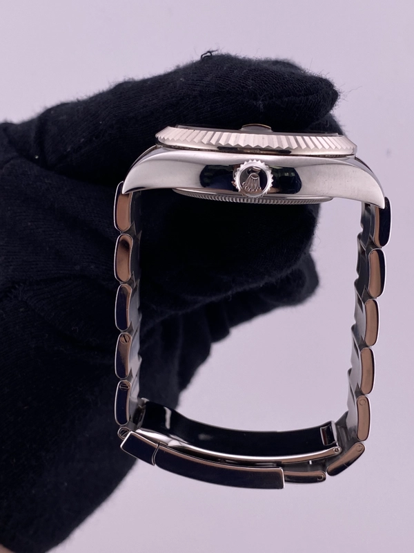 Rolex SkyDweller Black Dial on Oyster Ref. 326934 Card 2022 view 6