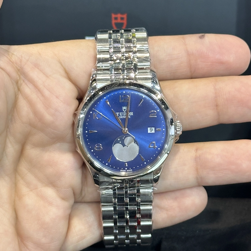 Tudor 1926 Luna Blue 5 Arabic Numerals Dial on Stainless Steel Bracelet Ref. M91560-0002 Complete 2026 view 2