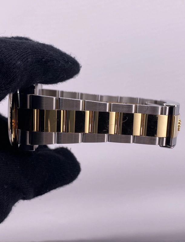 Rolex Daytona Black And Golden Diamond Dial on Oyster Ref. 126503 Card 2025 view 5
