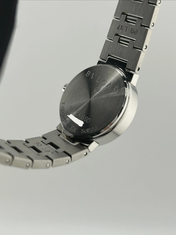 Bvlgari Bulgari Black Dial on Stainless Steel Bracelet Ref. BB23SSD view 7