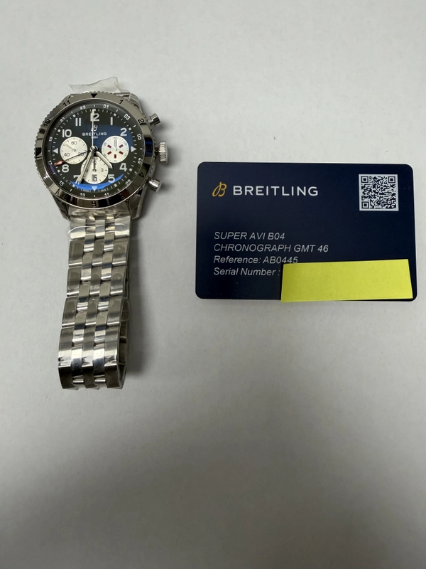 Breitling Super AVI B04 Chronograph GMT Green Dial on Bracelet Ref. AB04452A1L1A1 Card 2026 view 7