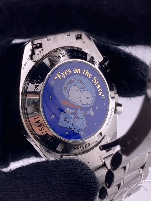 Omega Speedmaster Moonwatch "Snoopy" Black Snoopy Dial on Bracelet Ref. 3578.51.00 view 8