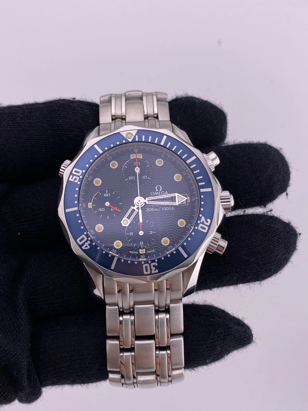 Omega Seamaster Professional 300M Blue Dial on Stainless Steel Bracelet Ref. 2599.8 view 2