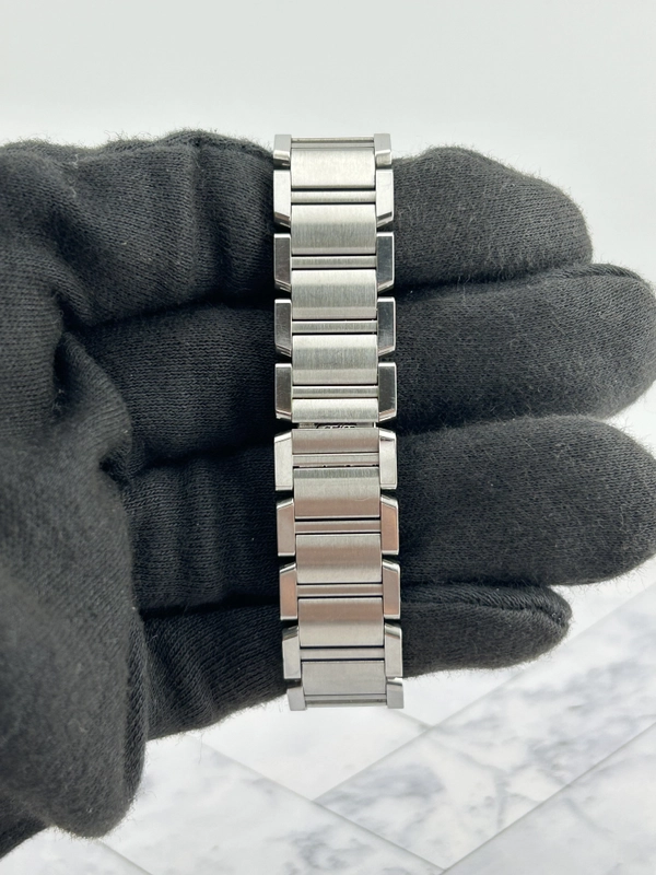 Cartier Tank Francaise Small White Roman Dial on Stainless Steel Ref. 2384 / W51008Q3 view 4