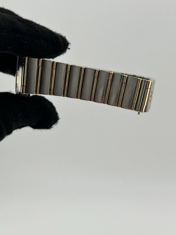Omega Constellation White Mop Dial on 2 Tone Bracelet Ref. 1272.70 view 5