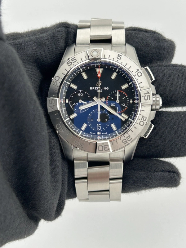 Breitling Avenger B01 Chronograph Black Dial on Stainless Steel Bracelet Ref. AB0147101B1A1 Complete 2024 view 2