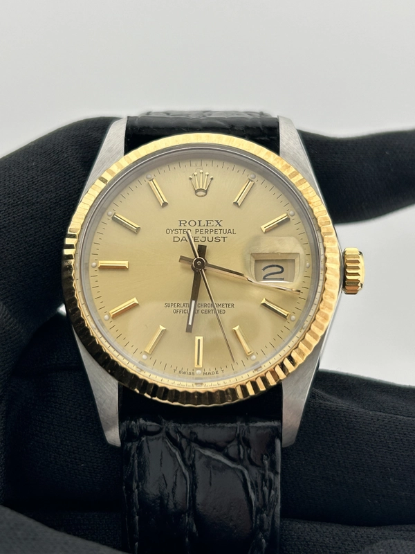 Rolex Datejust 36 Champagne Stick Dial on Generic Black Leather Band Ref. 16013 1987 view 3