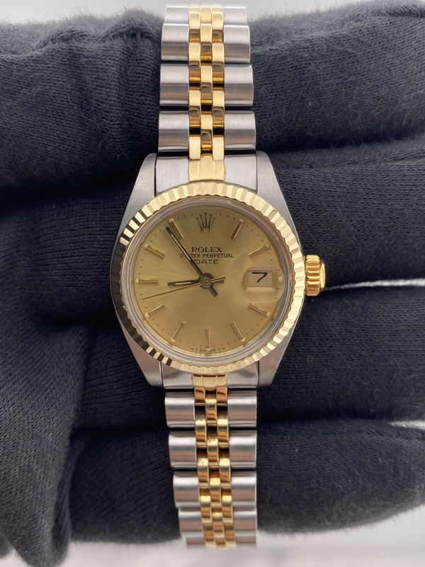 Rolex Oyster Perpetual Date Champagne Stick Dial on D Link Jubilee Ref. 6917 1983 view 2