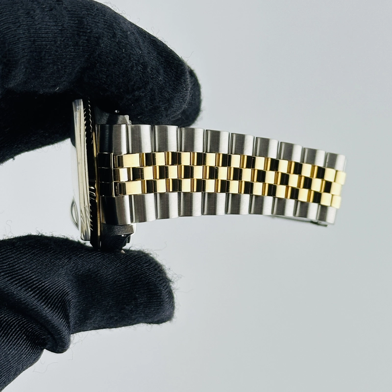 Rolex Datejust Champagne Stick Dial on D Link Jubilee Bracelet Ref. 16013 1986 view 5