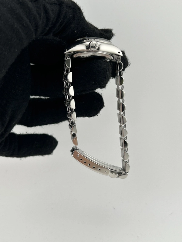Rolex Oyster Perpetual Date Silver Index Dial on Jubilee D Link Bracelet Ref. 69240 1984 view 6