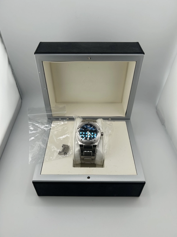 Iwc Ingenieur Automatic Black Dial on Stainless Steel Bracelet Ref. IW322701 with Box view 8