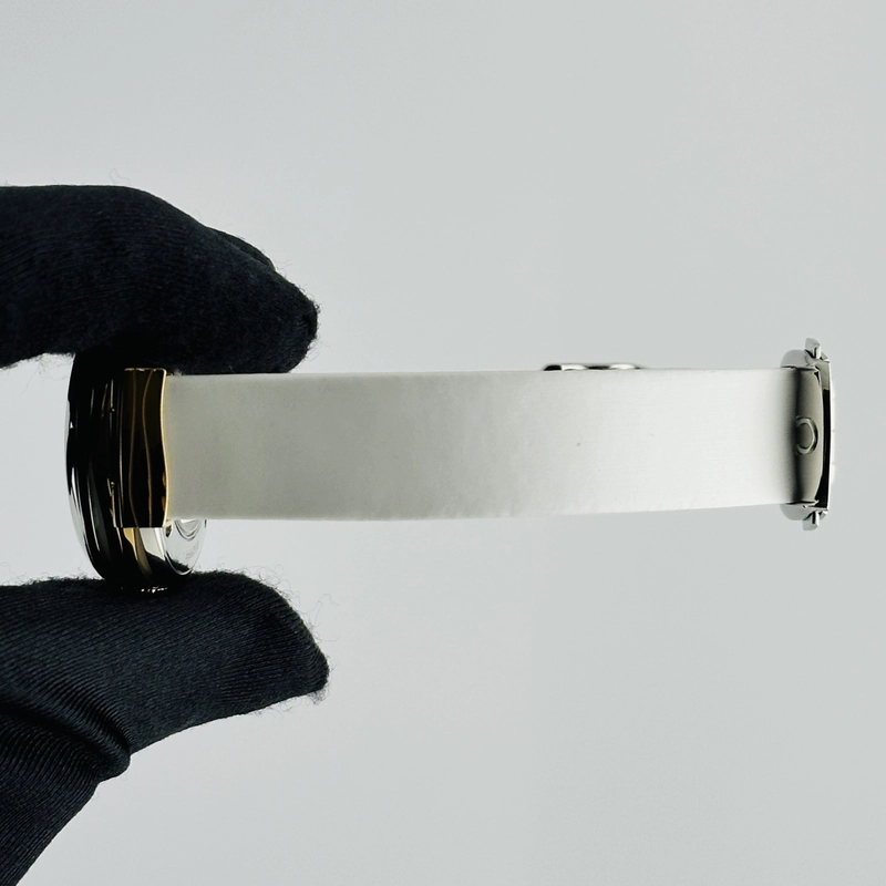 Omega De Ville Ladymatic Supernova Patterned White Mother Of Pearl Dial Set With Diamonds Dial on Leather Ref. 425.22.34.20.55.002 Card Open Date view 4