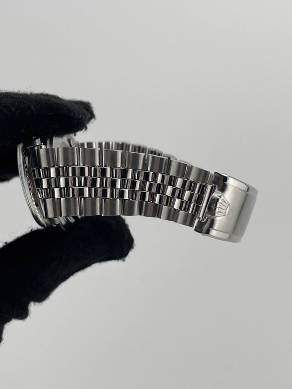 Rolex Datejust Silver Stick Dial on Jubilee D Link Bracelet Ref. 1601 1970 view 5