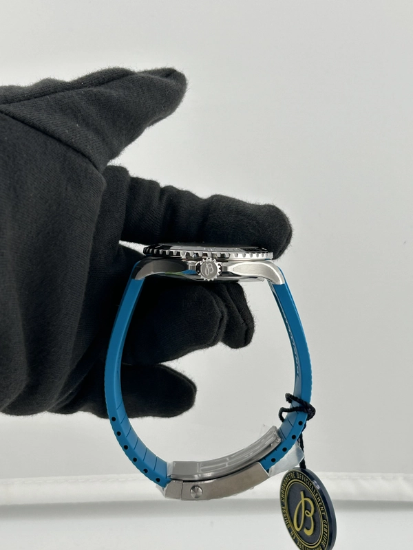 Breitling Superocean Automatic Turquoise Dial on Rubber Strap Ref. A17376211L2S2 Card 2026 view 6