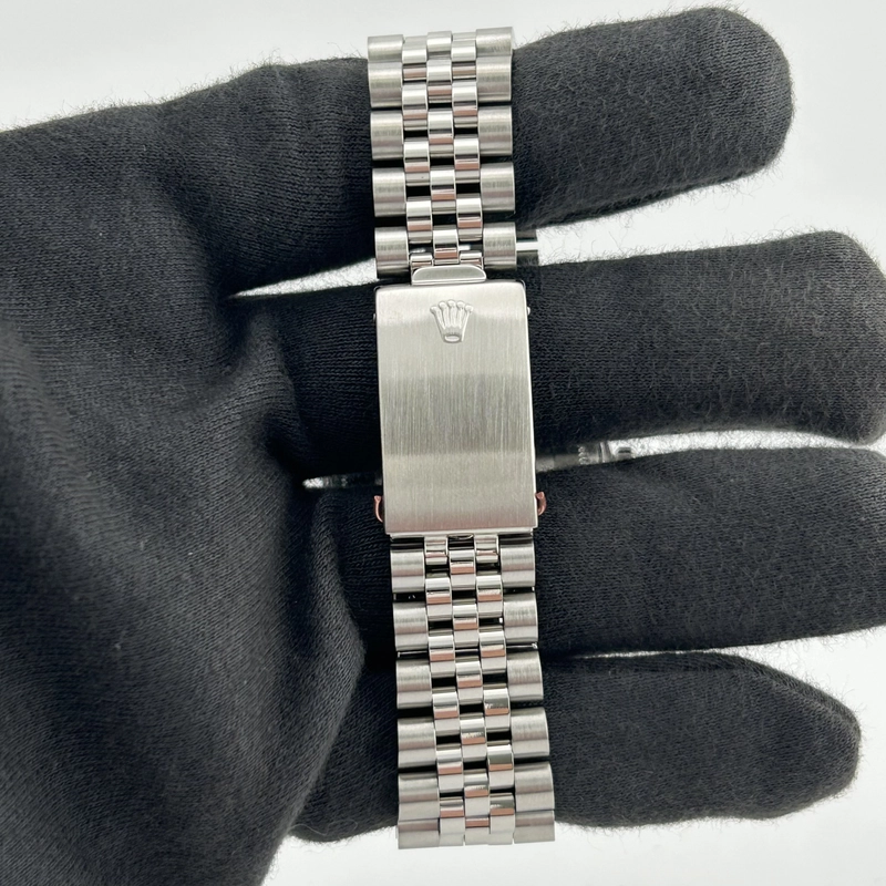Rolex Datejust Silver Stick Dial on Jubilee Ref. 16030 1985 view 4