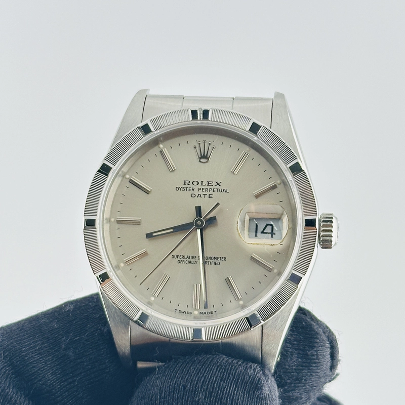 Rolex Oyster Perpetual Date Silver Stick Dial on Oyster Bracelet Ref. 15210 1991 view 3