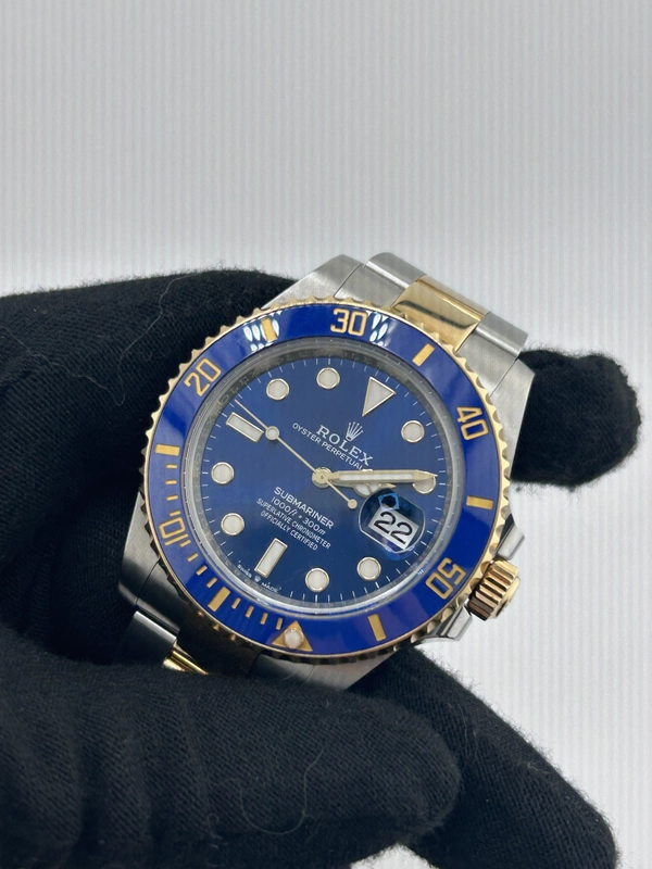 Rolex Submariner Blue Dial on Oyster Ref. 126613LB Card 2025 view 3