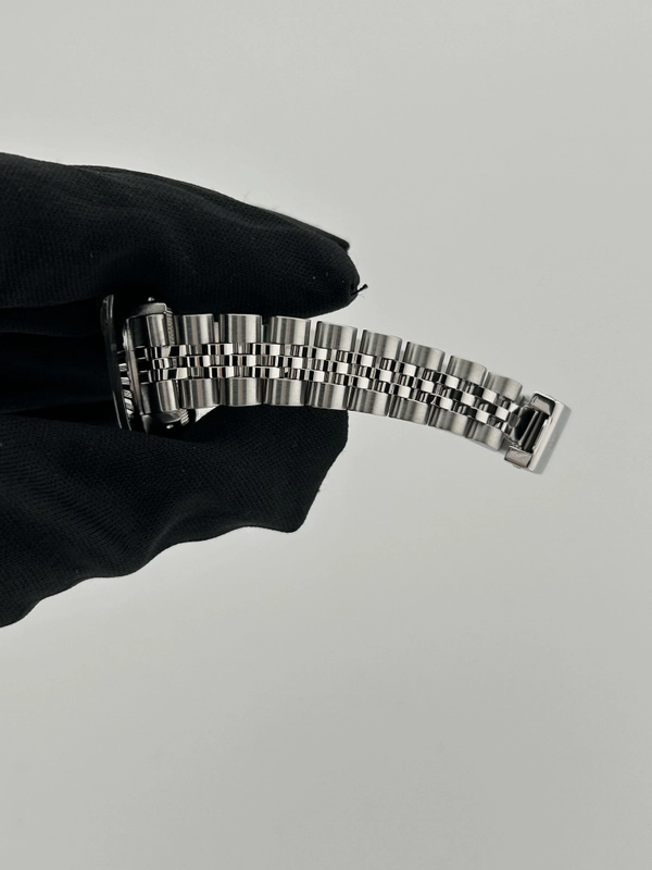 Rolex Date Silver Stick Dial on Stainless Steel Bracelet Ref. 6924 1975 view 5