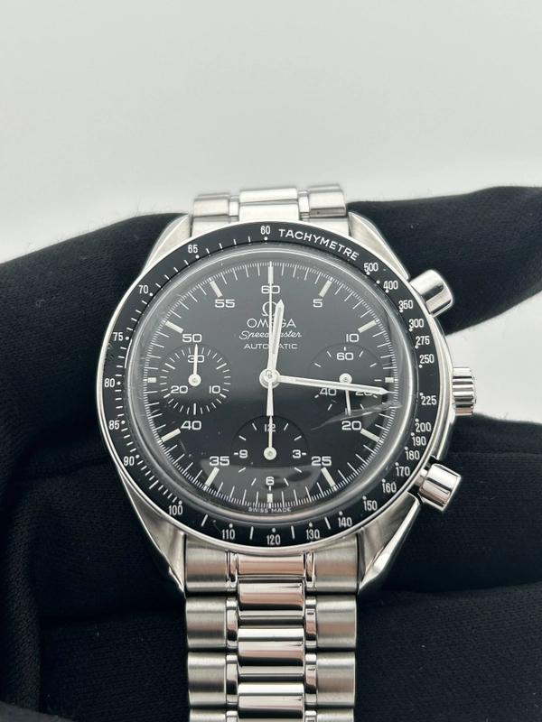 Omega Speedmaster Reduced Black Dial on Stainless Steel Bracelet Ref. 3510.50 view 3