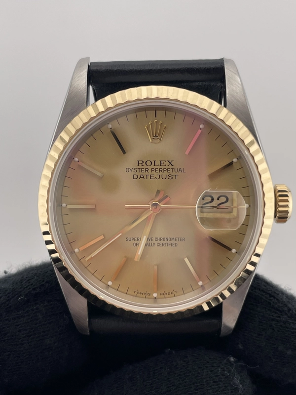 Rolex Datejust 36 Champagne Stick Dial on Generic Leather Strap Ref. 16233 1993 view 2