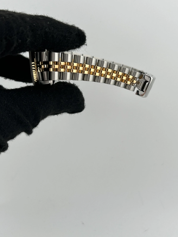 Rolex Datejust Lady Champagne Stick Dial on 2 Tone Jubilee D Link Bracelet Ref. 69173 2020 view 5
