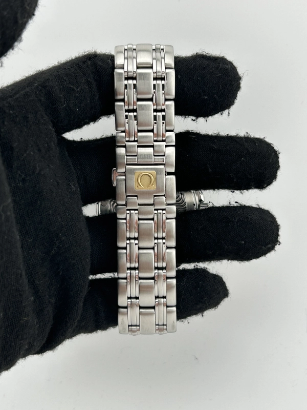 Omega Seamaster 120m Silver Dial on Stainless Steel Bracelet Ref. 2511.30 view 4