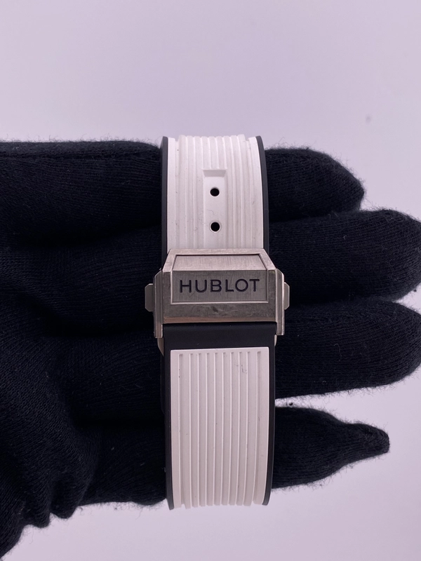 Hublot Big Bang Unico Black Skeleton Dial on Rubber Strap Ref. 411.NX.1170.RX.1104 Archives and Box 2019 view 4
