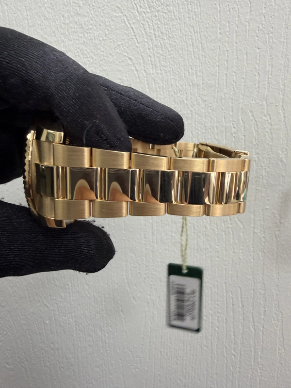 Rolex Sky Dweller Champagne Sunray Arabic Dial on Oyster Ref. 326938 Card 2015 view 4