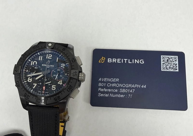 Breitling Avenger B01 Chronograph Carbon Dial on Leather Strap Ref. SB0147101B1X1 Card 2026 view 7