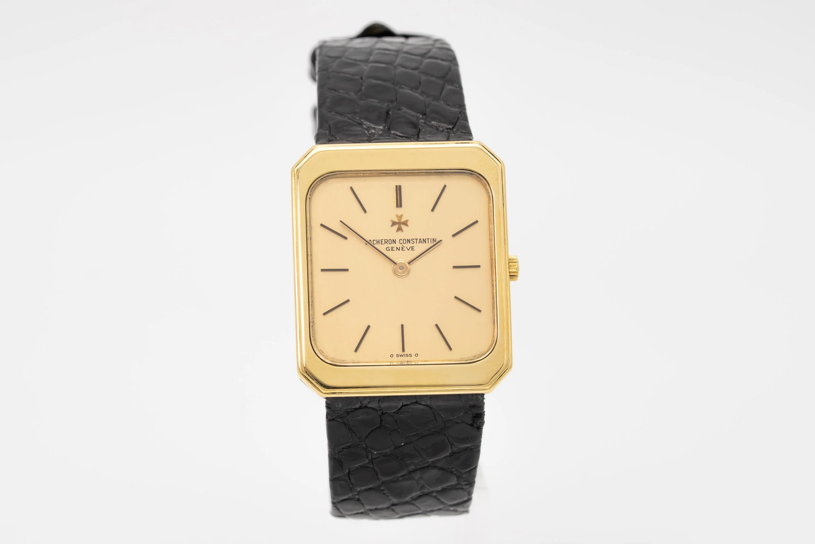 Ultra Thin Rectangular 18k Gold — image 3