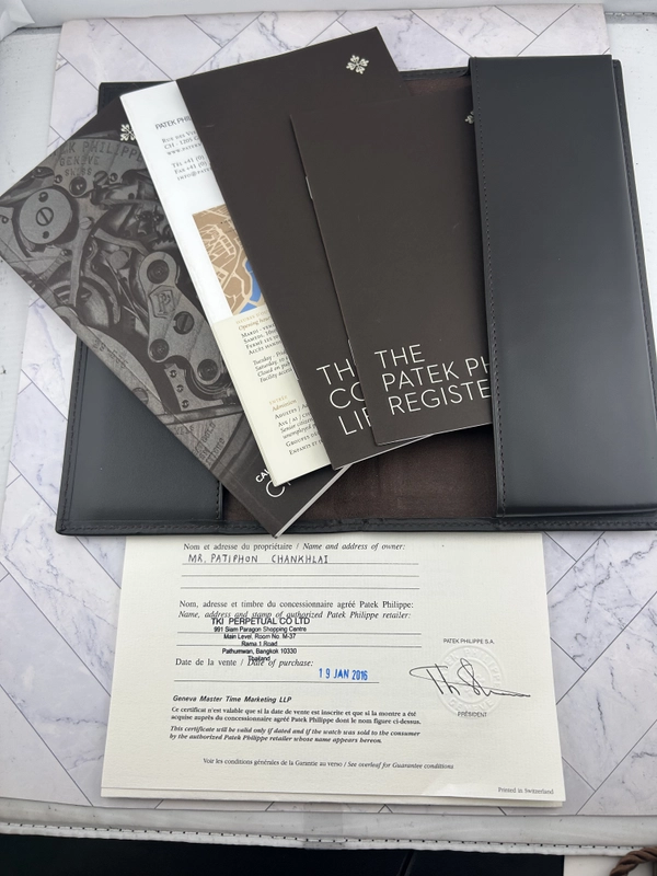 Patek Philippe Chronograph Black Dial Ref. 7071R-010 Complete 2016 view 8