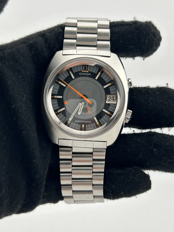 Omega Seamaster Memomatic Grey Dial on Stainless Steel Bracelet Ref. 166.072 view 2