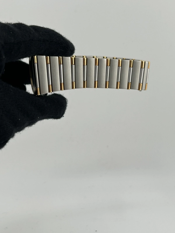 Omega Constellation Diamond Dial on 2 Tone Bracelet Ref. 1302.15 view 5