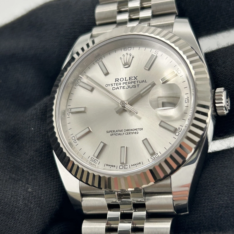 Rolex Datejust Silver Index Dial on D Link Jubilee Bracelet Ref. 126334 Card 2017 view 3