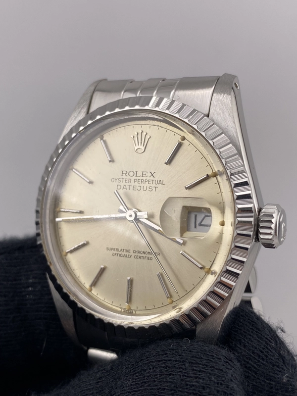 Rolex Datejust Silver Stick Dial on Jubilee Ref. 16030 1983 view 3