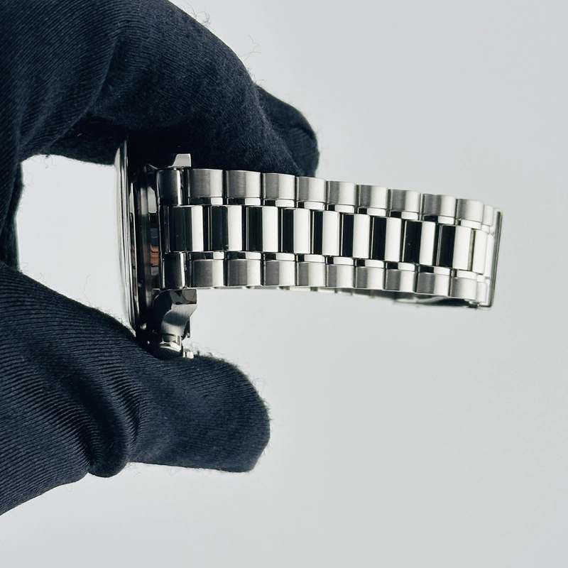 Omega Speedmaster Black Chrono Dial on Stainless Steel Bracelet Ref. 3510.50.00 Card 2000 view 5