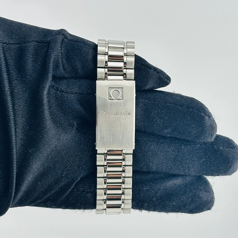 Omega Speedmaster Black Chrono Dial on Stainless Steel Bracelet Ref. 3510.50.00 view 4