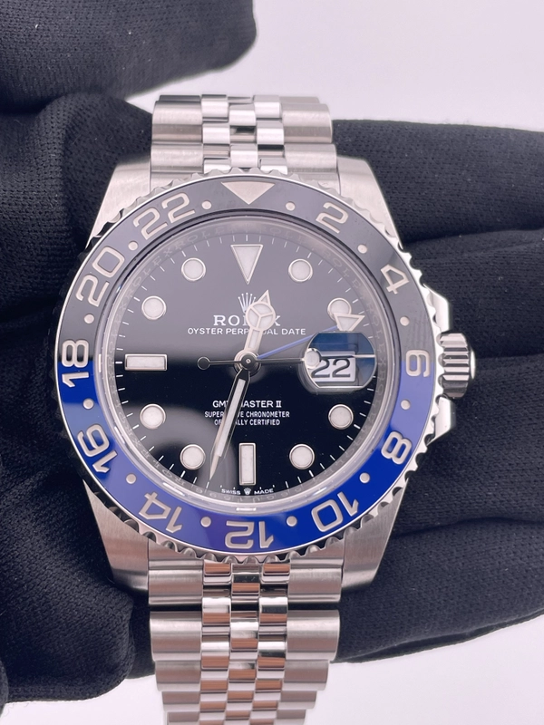 Rolex GMT-Master II Batgirl Black Dial on Jubilee Ref. 126710BLNR Card 2022 view 3